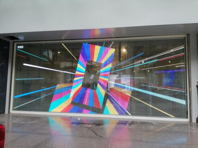 焜顯光電車展透明屏具備哪些優點呢？