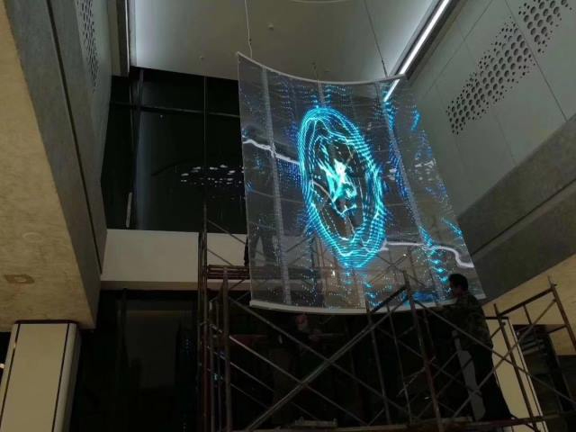 LED透明屏廠家與湖南甯鄉珠寶協會達成深入戰略合作